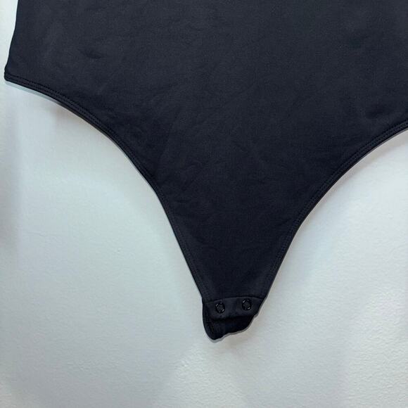 Aritzia Babaton Contour Long Sleeve Bodysuit Black Size Medium - Picture 13 of 15